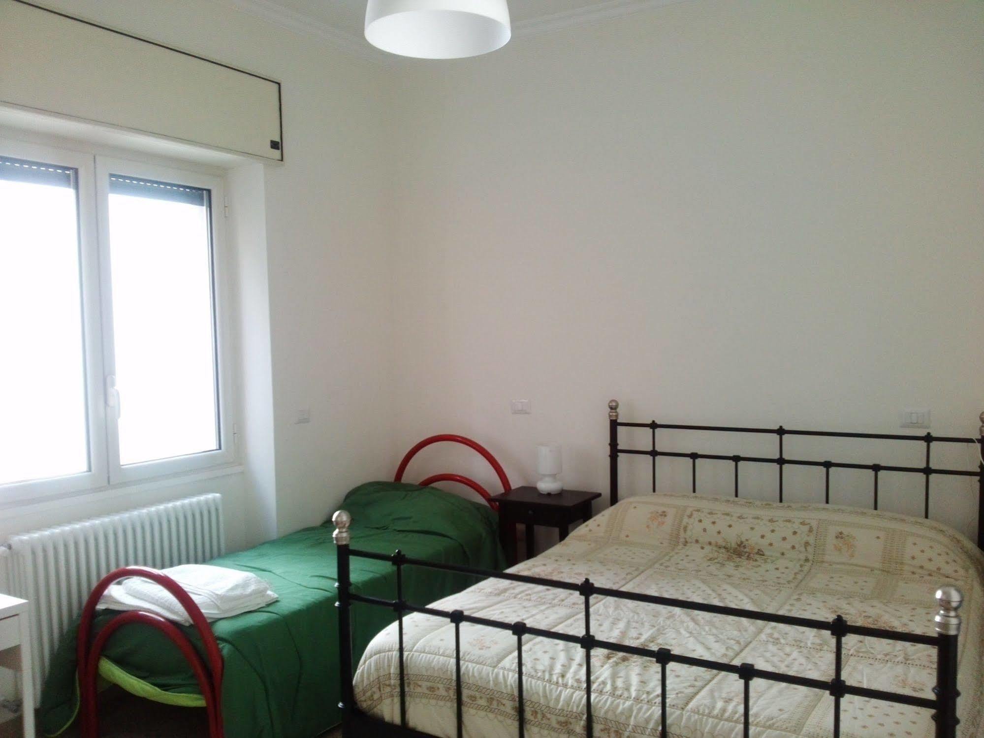 Domus Aurea Bed and Breakfast Neapel Exteriör bild